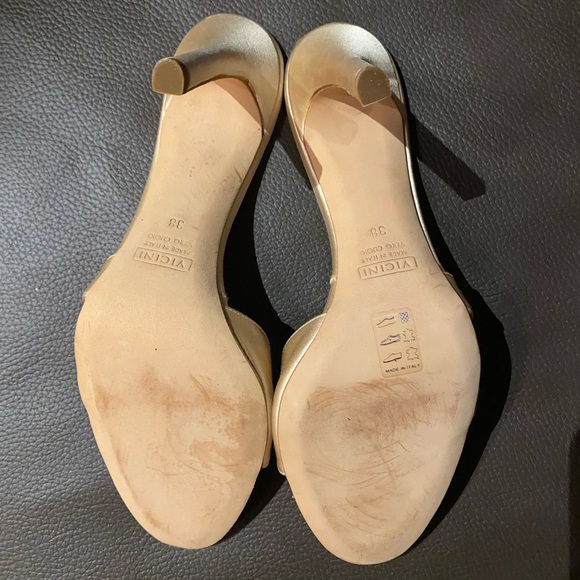 Authentic GIUSEPPE ZANOTTI elegant golden satin and leather evening shoes. - Picture 10 of 11